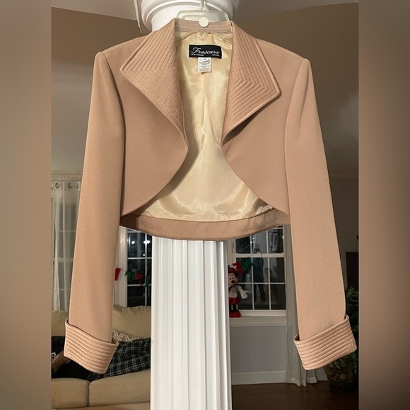 Franscara Beker Toronto tan satin special occasion formal gown & jacket - Picture 5 of 10